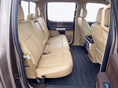 Used 2019 Ford F150 Lariat RWD image 29