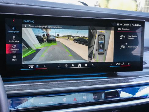 Used 2024 BMW i7 M70 w/ Premium Package AWD/4WD image 26