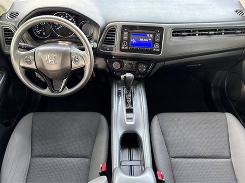 Used 2020 Honda HR-V LX image 17