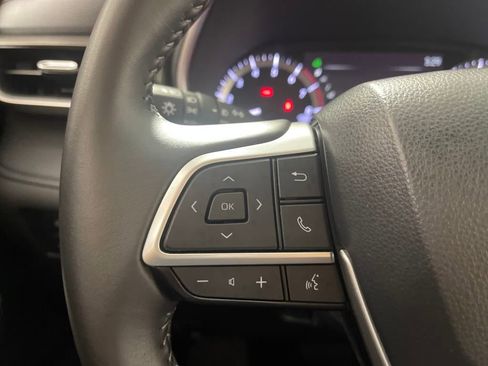 Certified 2024 Toyota Highlander XLE image 27