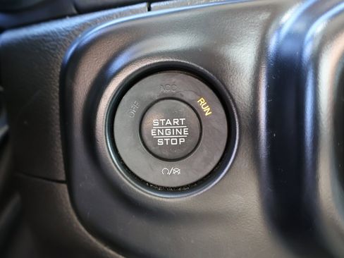 Used 2022 Jeep Gladiator Mojave w/ LED Lighting Group image 31