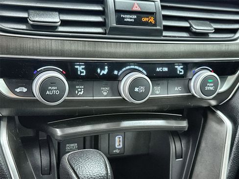 Used 2019 Honda Accord LX image 25