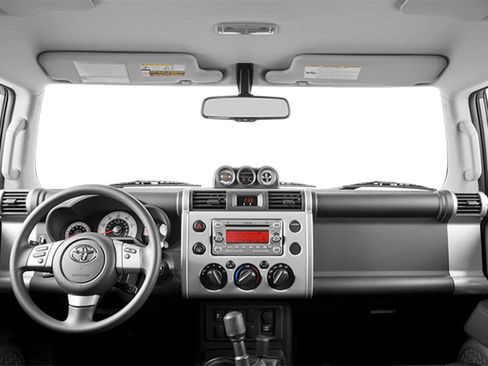 Used 2014 Toyota FJ Cruiser 4WD w/ Convenience Package image 42
