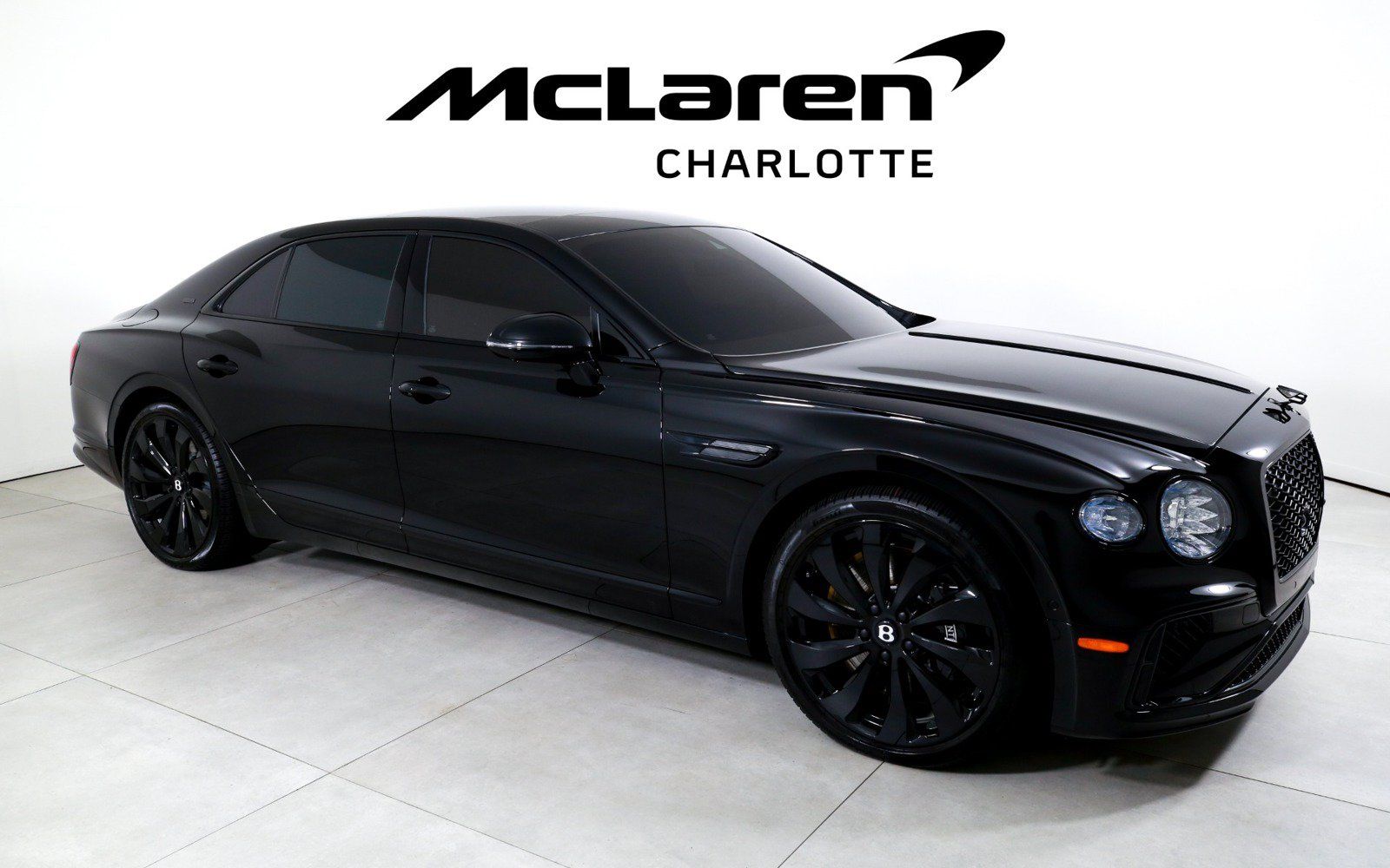 Used 2025 Bentley Flying Spur Plug-In Hybrid AWD/4WD image 2