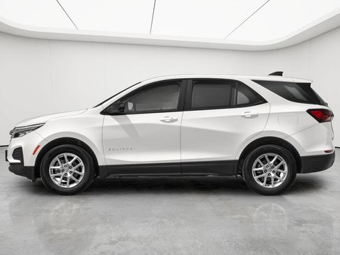 Used 2024 Chevrolet Equinox LT w/ LPO, Floor Liner Package FWD image 45