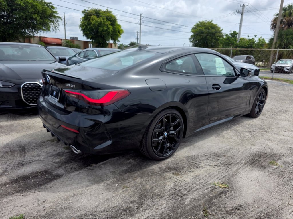 New 2027 BMW 430i Coupe w/ M Sport Package RWD image 4