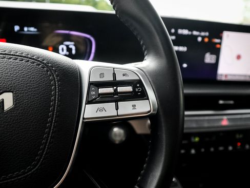 Used 2025 Kia Telluride S FWD image 20