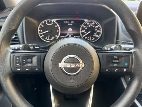 Used 2022 Nissan Rogue SV AWD/4WD image 37