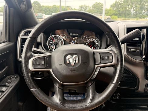 Used 2024 RAM 3500 Tradesman w/ Chrome Appearance Group AWD/4WD image 15