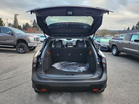 New 2025 Nissan Kicks SR w/ Interior Electronics Package AWD/4WD image 9