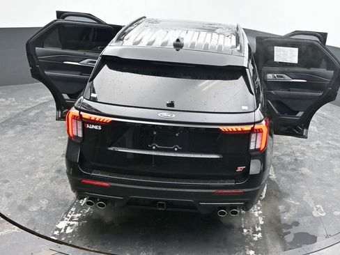 Used 2025 Ford Explorer ST image 47