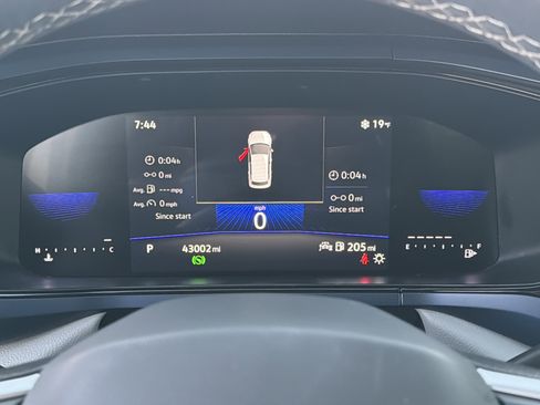 Used 2024 Volkswagen Taos SE image 27