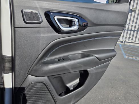 New 2026 Jeep Compass Latitude image 31