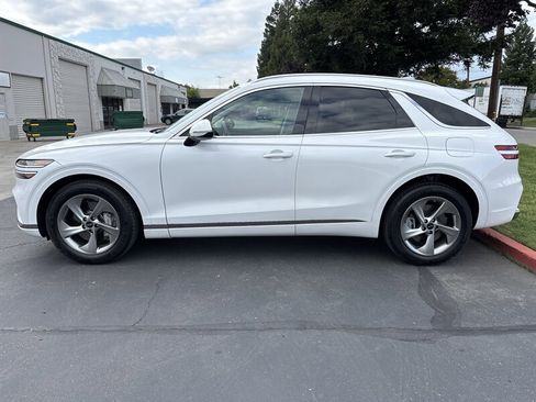 Used 2026 Genesis GV70 2.5T Select AWD/4WD image 8