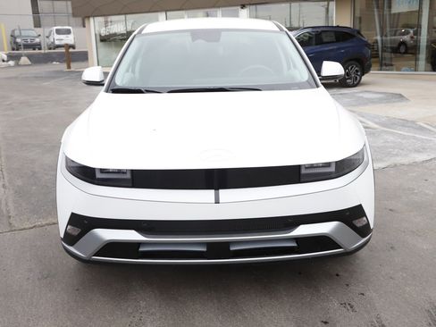 New 2026 Hyundai Ioniq 5 SEL image 8