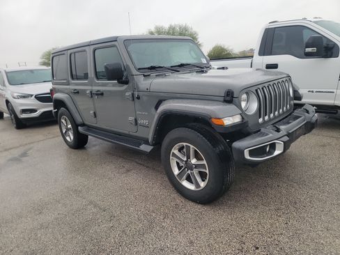 Used 2022 Jeep Wrangler Unlimited Sahara AWD/4WD image 1