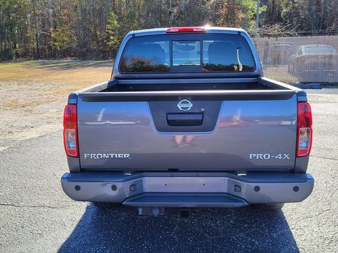 Used 2021 Nissan Frontier PRO-4X w/ Pro-4x Utility Package image 3