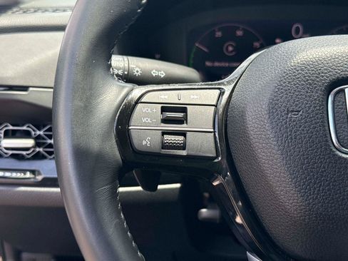 Used 2023 Honda Accord Touring image 30