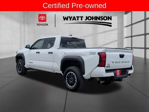 Certified 2025 Toyota Tacoma TRD Off-Road AWD/4WD image 3