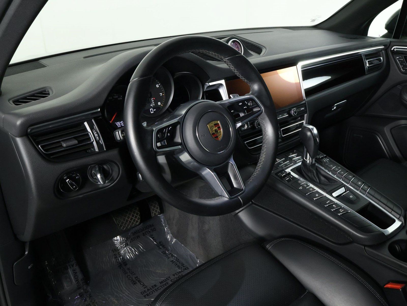 Certified 2021 Porsche Macan AWD/4WD image 4