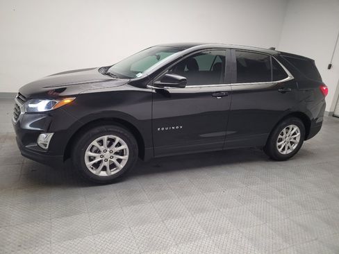 Used 2020 Chevrolet Equinox LT FWD image 2