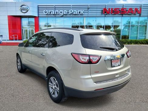 Used 2016 Chevrolet Traverse LT image 3