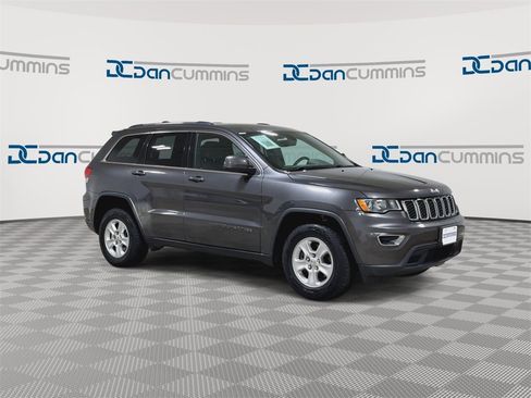 Used 2017 Jeep Grand Cherokee Laredo w/ Quick Order Package 23E image 2