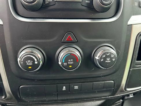 Used 2019 RAM 1500 Classic SLT RWD image 21