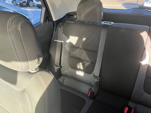 Used 2025 Chevrolet TrailBlazer LT image 38