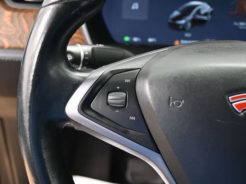 Used 2020 Tesla Model X Long Range AWD/4WD image 18