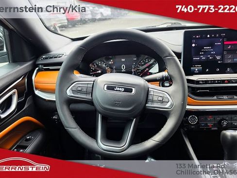 Used 2024 Jeep Compass Limited image 7