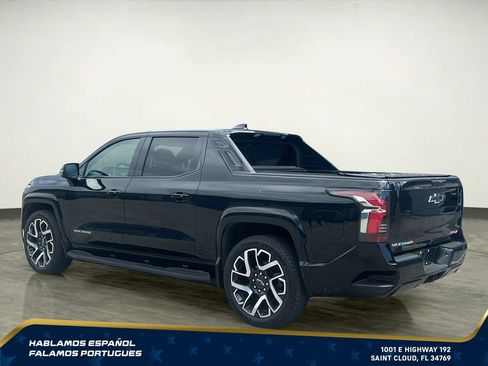 Certified 2025 Chevrolet Silverado EV RST AWD/4WD image 4