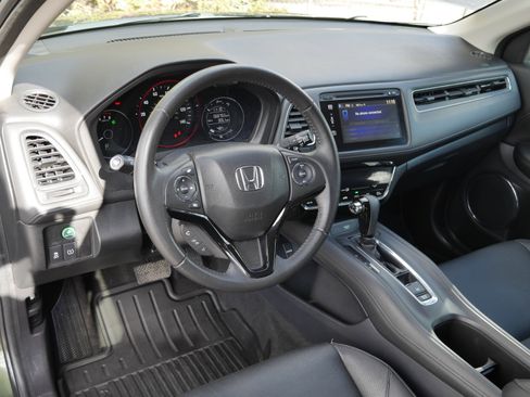 Used 2017 Honda HR-V EX-L image 4