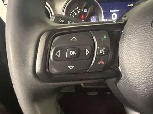 Used 2023 Jeep Wrangler Unlimited w/ Sun & Screen Package AWD/4WD image 15
