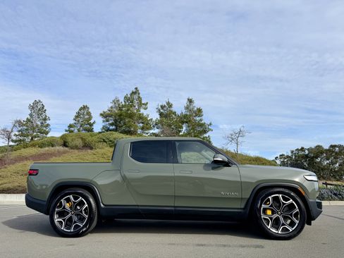 Used 2022 Rivian R1T Launch Edition image 14