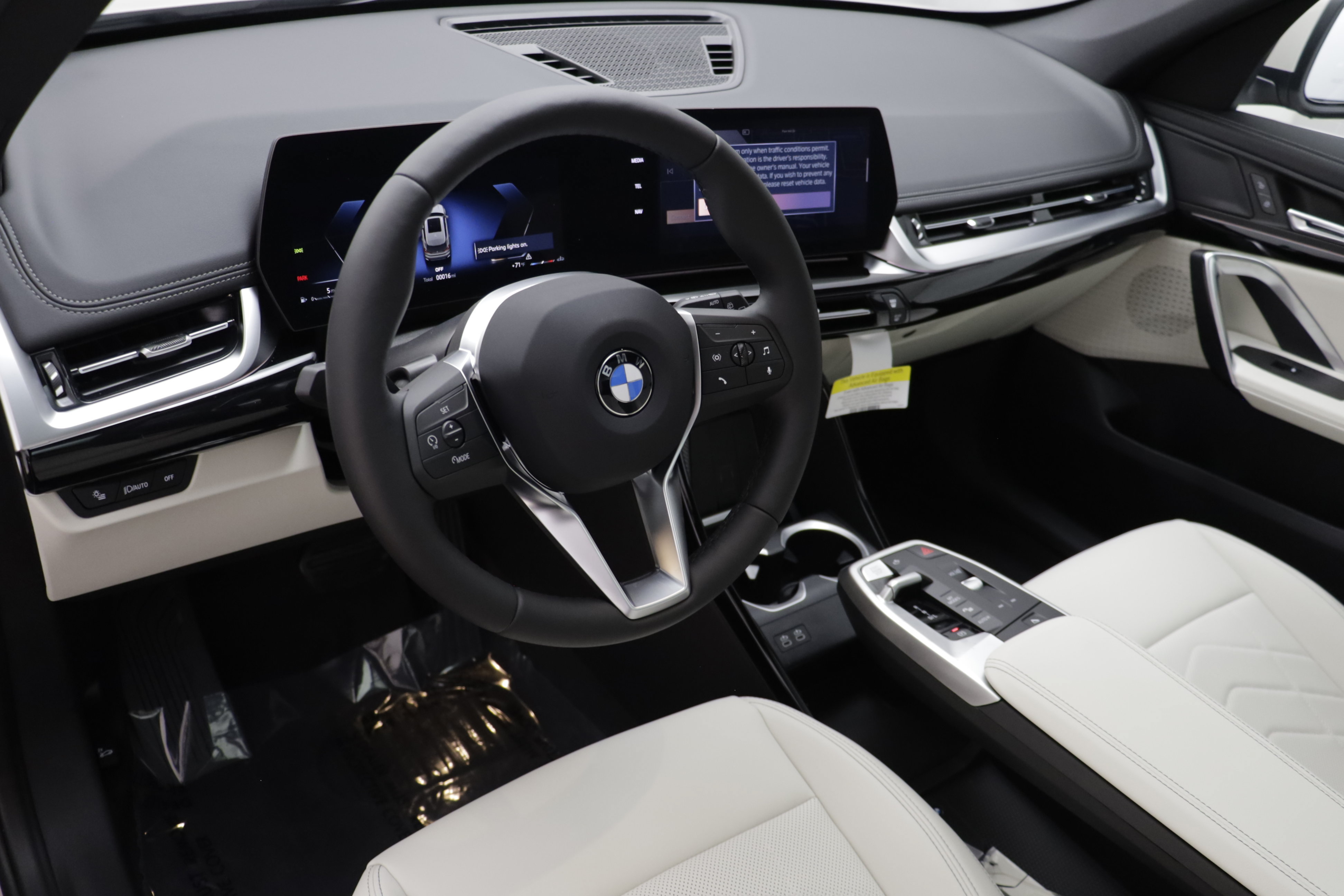 New 2027 BMW X1 xDrive28i AWD/4WD image 7