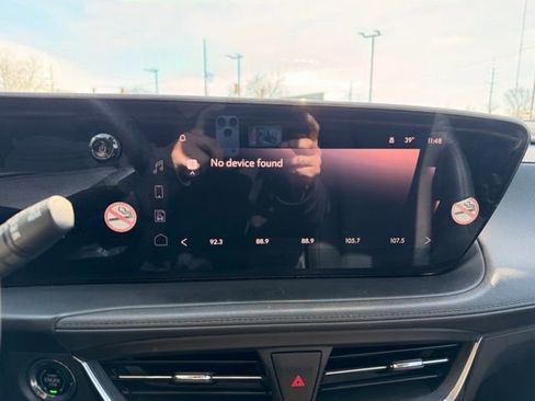 Used 2024 Buick Encore GX Sport Touring image 15