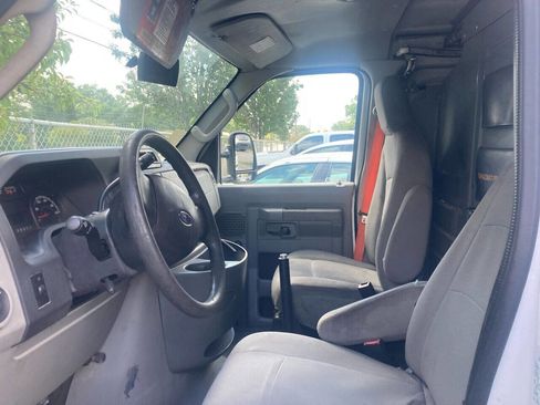 Used 2010 Ford E-150 and Econoline 150 image 13