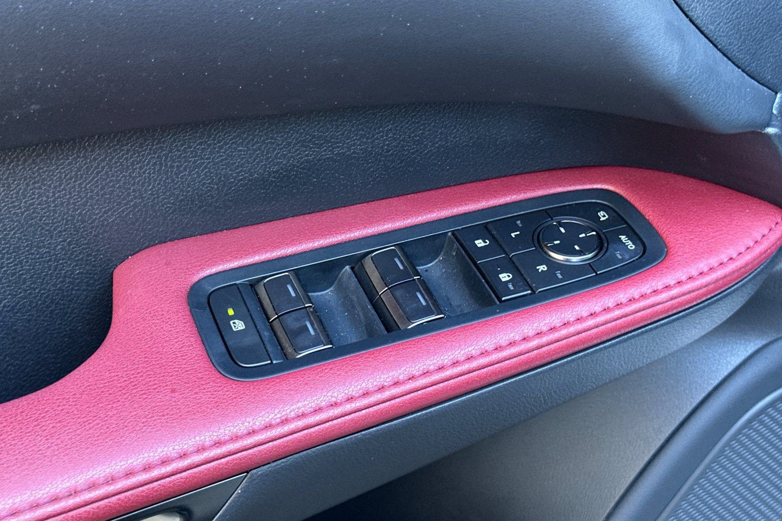 Used 2023 Lexus RX 500h F Sport AWD/4WD image 14