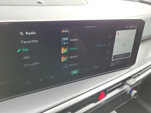 Used 2024 Kia Sorento S image 21