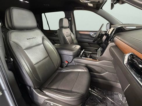 Certified 2025 GMC Yukon Denali RWD image 36