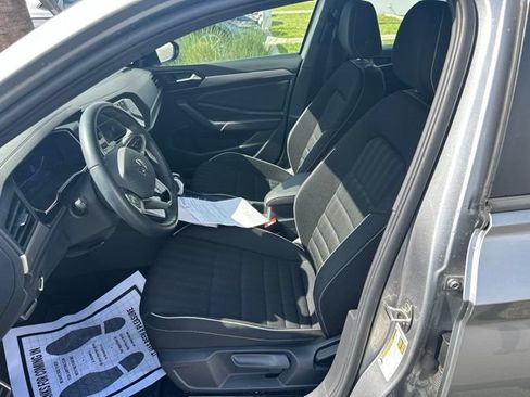 Used 2023 Volkswagen Jetta Sport FWD image 9