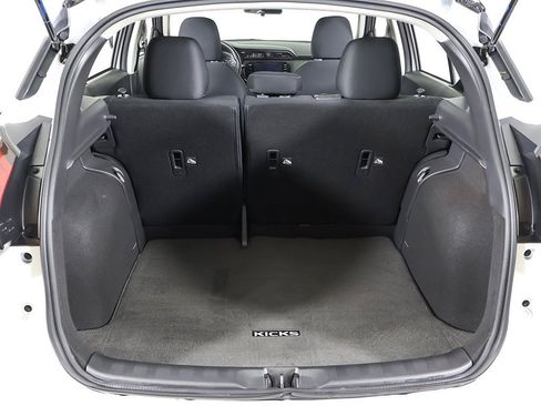 Used 2023 Nissan Kicks SV image 17