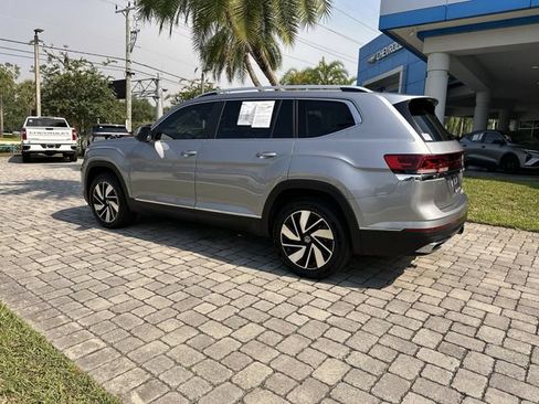 Used 2024 Volkswagen Atlas SEL AWD/4WD image 34
