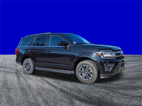 Certified 2024 Ford Expedition XLT image 2