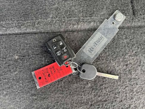 Used 2018 Chevrolet Tahoe LT image 27