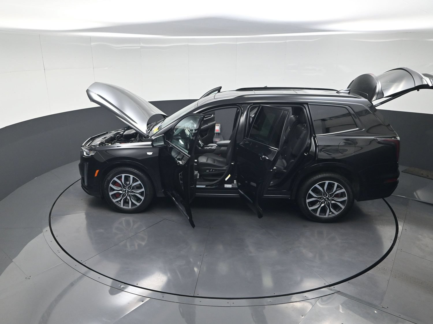 Used 2024 Cadillac XT6 Sport w/ Technology Package AWD/4WD image 15