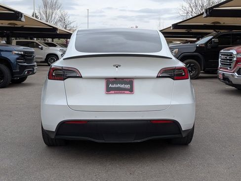 Used 2022 Tesla Model Y Performance image 6