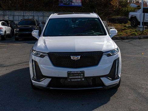 Used 2023 Cadillac XT6 Sport image 2