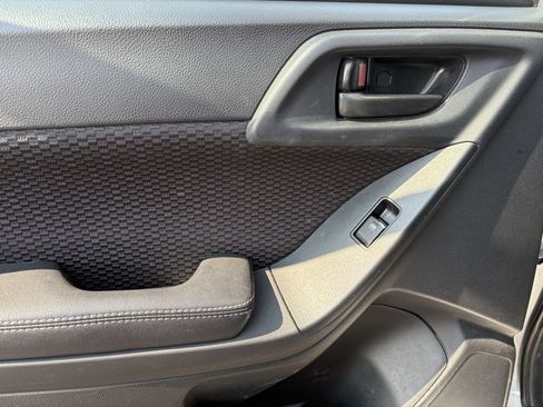 Used 2018 Subaru Forester 2.5i w/ Alloy Wheel Package image 45